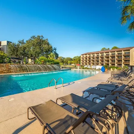 Island Club 6 Apartment